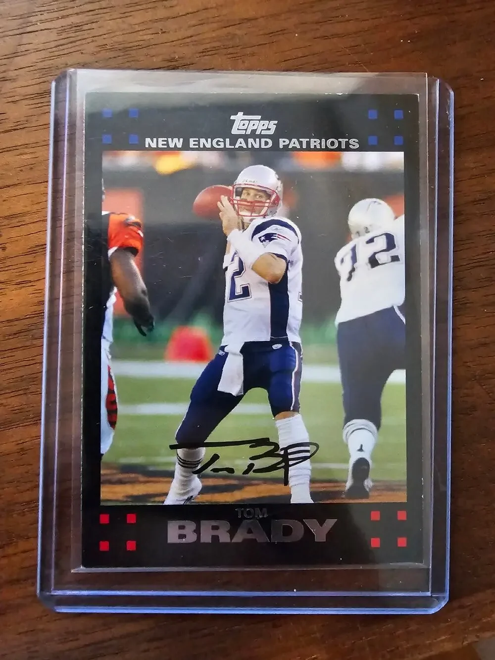 Tom Brady 2007 Topps #28 - New England Patriots - HOF - NFL